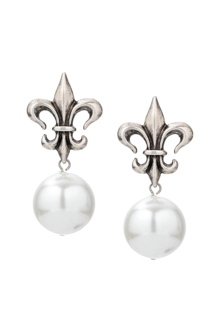 French Kande - Fleur Pearl Stud Earrings