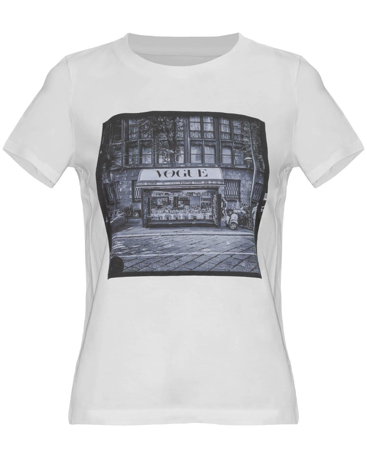 Suzi Roher - Niki, Vogue Italia T-Shirt